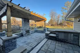 3290 Arroyo Rd, Brookfield, WI 53045 - Photo 3