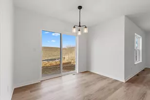 619 Belmont Dr, Watertown, WI 53094 - Photo 7