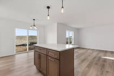 617  Belmont Dr, Watertown, WI 53094 - Photo 5