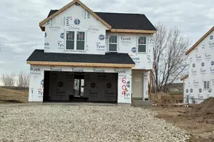 609 Belmont Dr, Watertown, WI 53094 - Photo 1