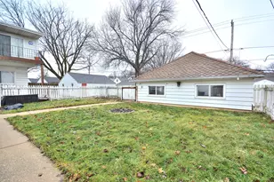 8104 W Center St, Milwaukee, WI 53222 - Photo 29