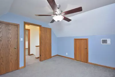 8104 W Center St, Milwaukee, WI 53222 - Photo 15