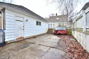 8104 W Center St, Milwaukee, WI 53222 - Photo 29