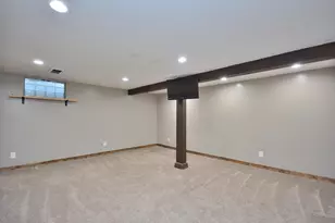 8104 W Center St, Milwaukee, WI 53222 - Photo 17