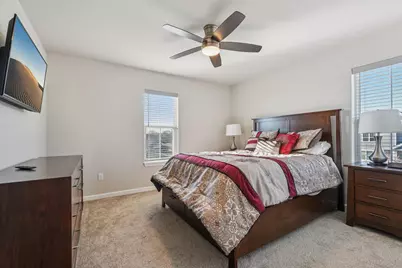 1819  Windrush Dr, Grafton, WI 53024 - Photo 15