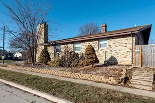 6721 59th Ave, Kenosha, WI 53142 - Photo 3