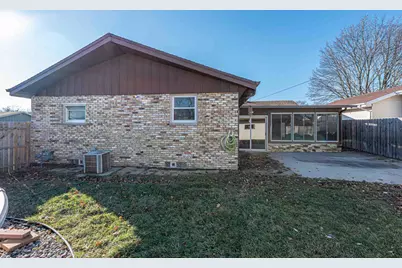 6721  59th Ave, Kenosha, WI 53142 - Photo 5