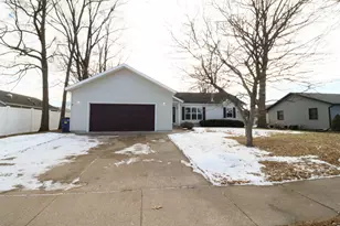 744 Troy St, Onalaska, WI 54650 - Photo 3