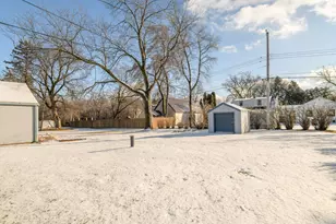 12509 W Park Ave, New Berlin, WI 53151 - Photo 7