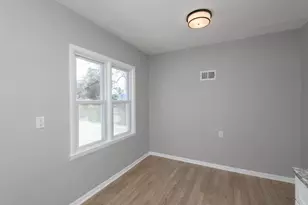 12509 W Park Ave, New Berlin, WI 53151 - Photo 11