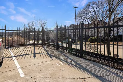 215 W Maple St #105, Milwaukee, WI 53204 - Photo 23