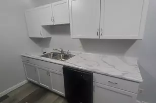 913 7th St, La Crosse, WI 54601 - Photo 13