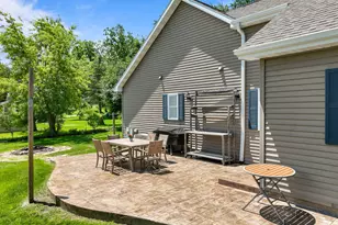 163 Fontana Ave, Fontana, WI 53125 - Photo 5