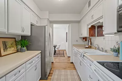 1818 E Shorewood Blvd #207, Shorewood, WI 53211 - Photo 11