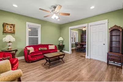 2853 S Ellen St, Milwaukee, WI 53207 - Photo 9