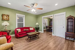 2853 S Ellen St, Milwaukee, WI 53207 - Photo 9