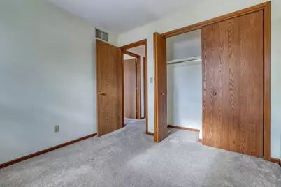 7850  W Van Beck Ave #7852, Milwaukee, WI 53220 - Photo 37