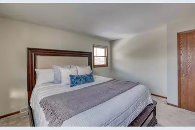 7850  W Van Beck Ave #7852, Milwaukee, WI 53220 - Photo 35