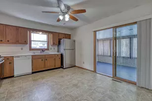 7850 W Van Beck Ave, Milwaukee, WI 53220 - Photo 25