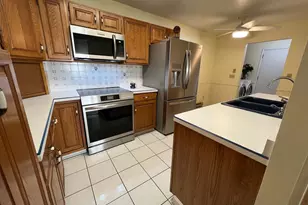 7225 Mariner Dr, Racine, WI 53406 - Photo 7