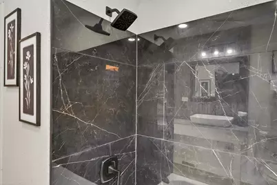 3195 N 58th St, Milwaukee, WI 53216 - Photo 13