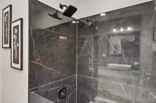 3195 N 58th St, Milwaukee, WI 53216 - Photo 13