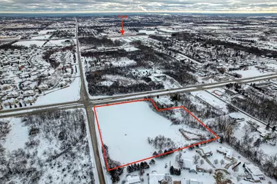 2707 W Puetz Rd, Franklin, WI 53132 - Photo 1