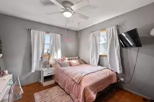 8527 W Allerton Ave, Greenfield, WI 53228 - Photo 11