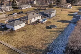 8527 W Allerton Ave, Greenfield, WI 53228 - Photo 3