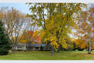 S42W34366  Griffith Ln, Ottawa, WI 53118 - Photo 33