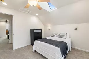 1751 N Franklin Pl, Milwaukee, WI 53202 - Photo 13