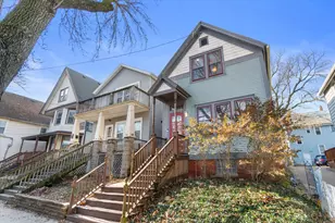 1751 N Franklin Pl, Milwaukee, WI 53202 - Photo 27