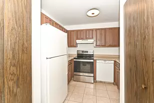 4215 N 100th St, Milwaukee, WI 53222 - Photo 5