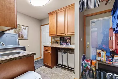 3465  Nassau Dr, Brookfield, WI 53045 - Photo 15