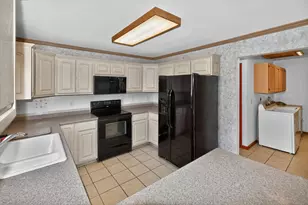 2415 Walnut Grove Ct, Brookfield, WI 53005 - Photo 13