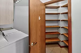 2415 Walnut Grove Ct, Brookfield, WI 53005 - Photo 19