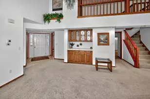 2415 Walnut Grove Ct, Brookfield, WI 53005 - Photo 9