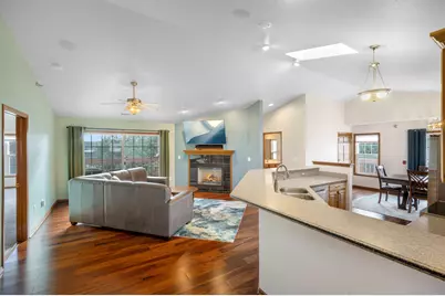 17795 W Jacobs Dr, New Berlin, WI 53146 - Photo 5