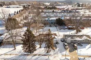 806 Memorial Dr, Kewaskum, WI 53040 - Photo 19