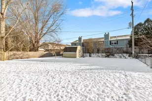 806 Memorial Dr, Kewaskum, WI 53040 - Photo 15