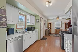 806 Memorial Dr, Kewaskum, WI 53040 - Photo 7