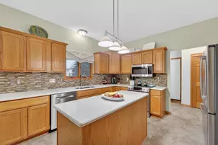 8454 Northview Dr, Pleasant Prairie, WI 53158 - Photo 13