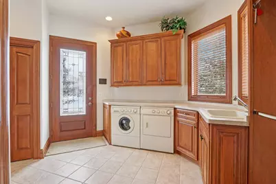 1701 E Bristlecone Dr, Hartland, WI 53029 - Photo 53