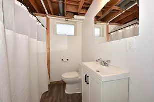 917 Lincoln Dr, West Bend, WI 53095 - Photo 23