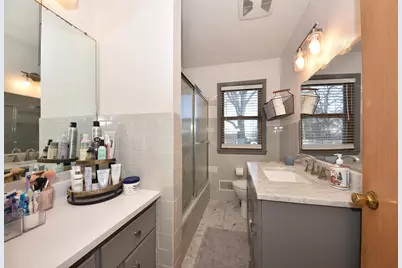 917  Lincoln Dr, West Bend, WI 53095 - Photo 15