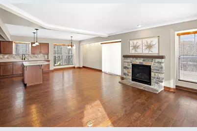 9304 W Mt Zion Dr, Milwaukee, WI 53224 - Photo 3