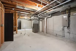 9304 W Mount Zion Dr, Milwaukee, WI 53224 - Photo 15