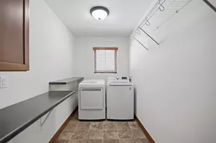 9304 W Mount Zion Dr, Milwaukee, WI 53224 - Photo 9