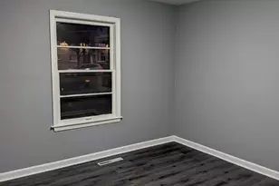 5817 N 91st St, Milwaukee, WI 53225 - Photo 11