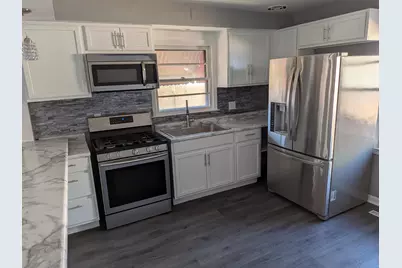 5817 N 91st St, Milwaukee, WI 53225 - Photo 3